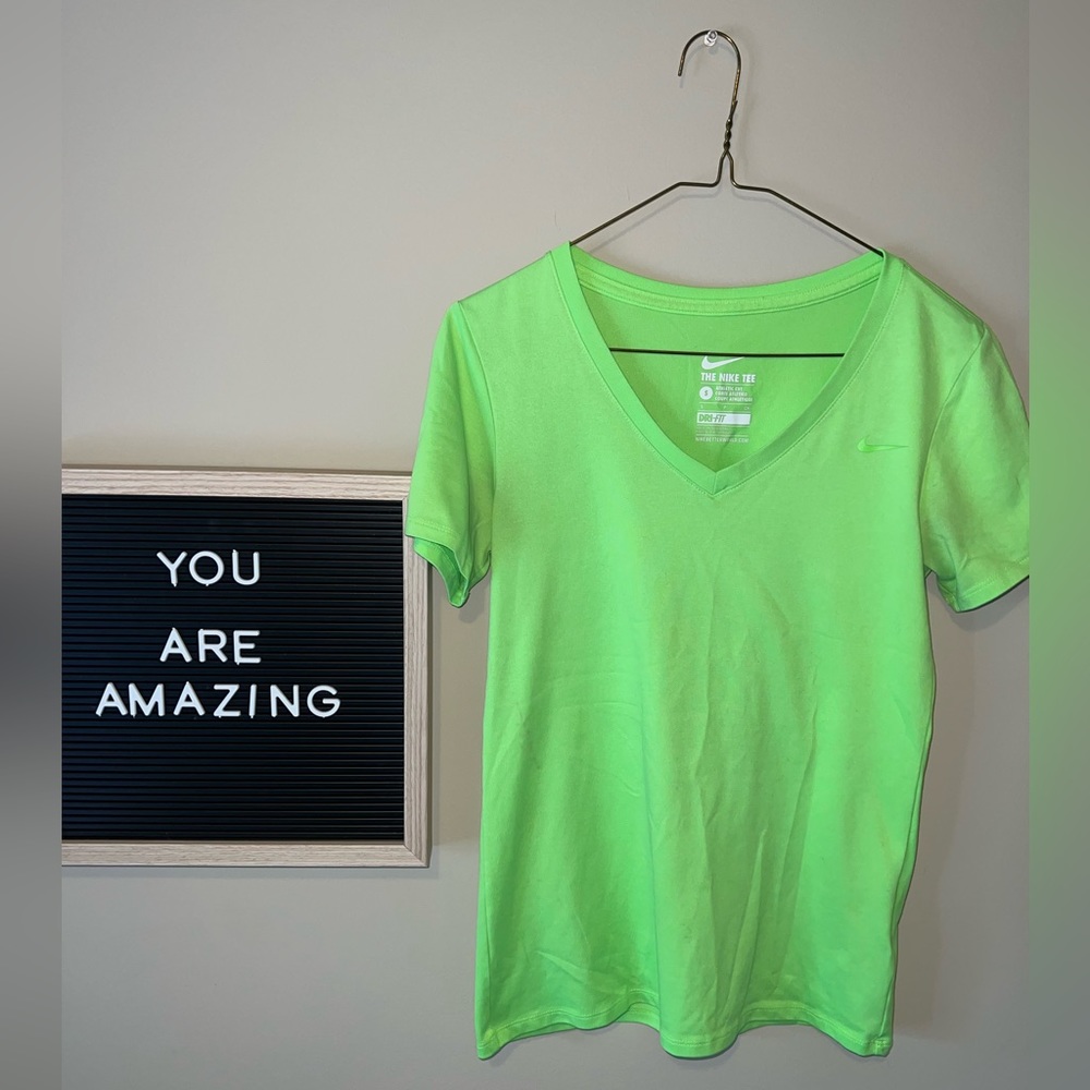 The Nike Tee Neon Green Small